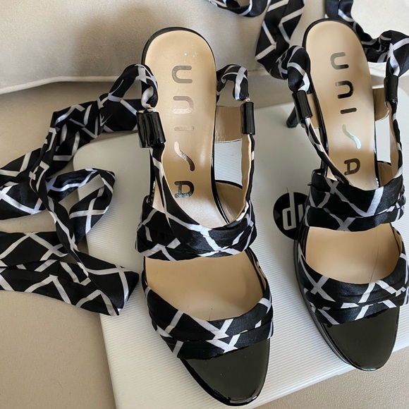 UNISA SHOE BLACK & WHITE LACE UP SANDALS WITH 4” HEELS. NWOT LEATHER INSOLE - Picture 1 of 12